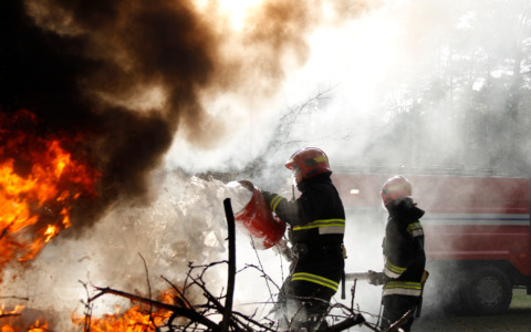 Incendi nelle aziende, richiesto monitoraggio di diossine da Arpat