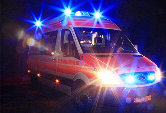 Malore in spiaggia, sessantenne trasportata in ospedale