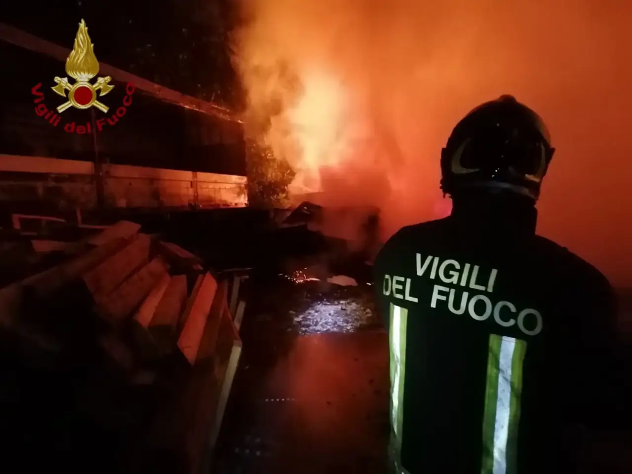 Fulmine, scuola evacuata a Torre del Lago: oltre 100 bambini