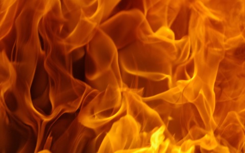 Incendio e olio sulla variante di Pontetetto: strada chiusa